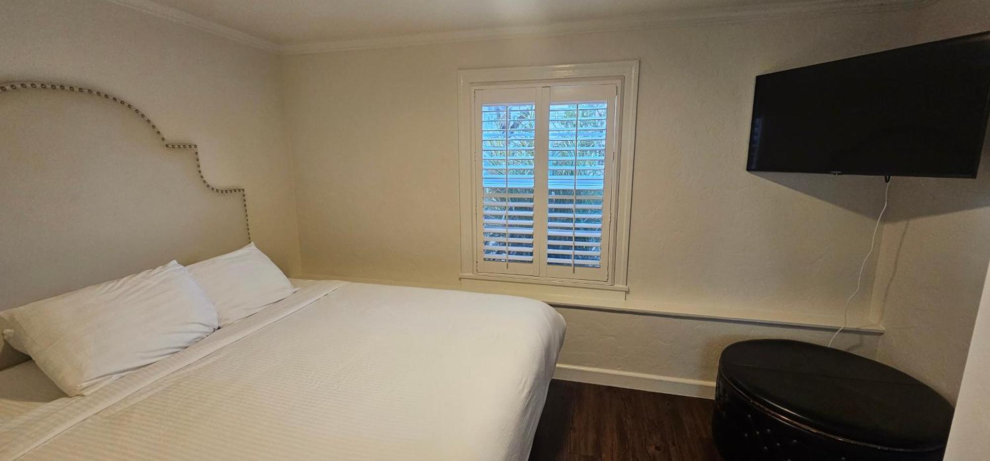 Family Room: Two King Bedrooms,1533880156:JPEG