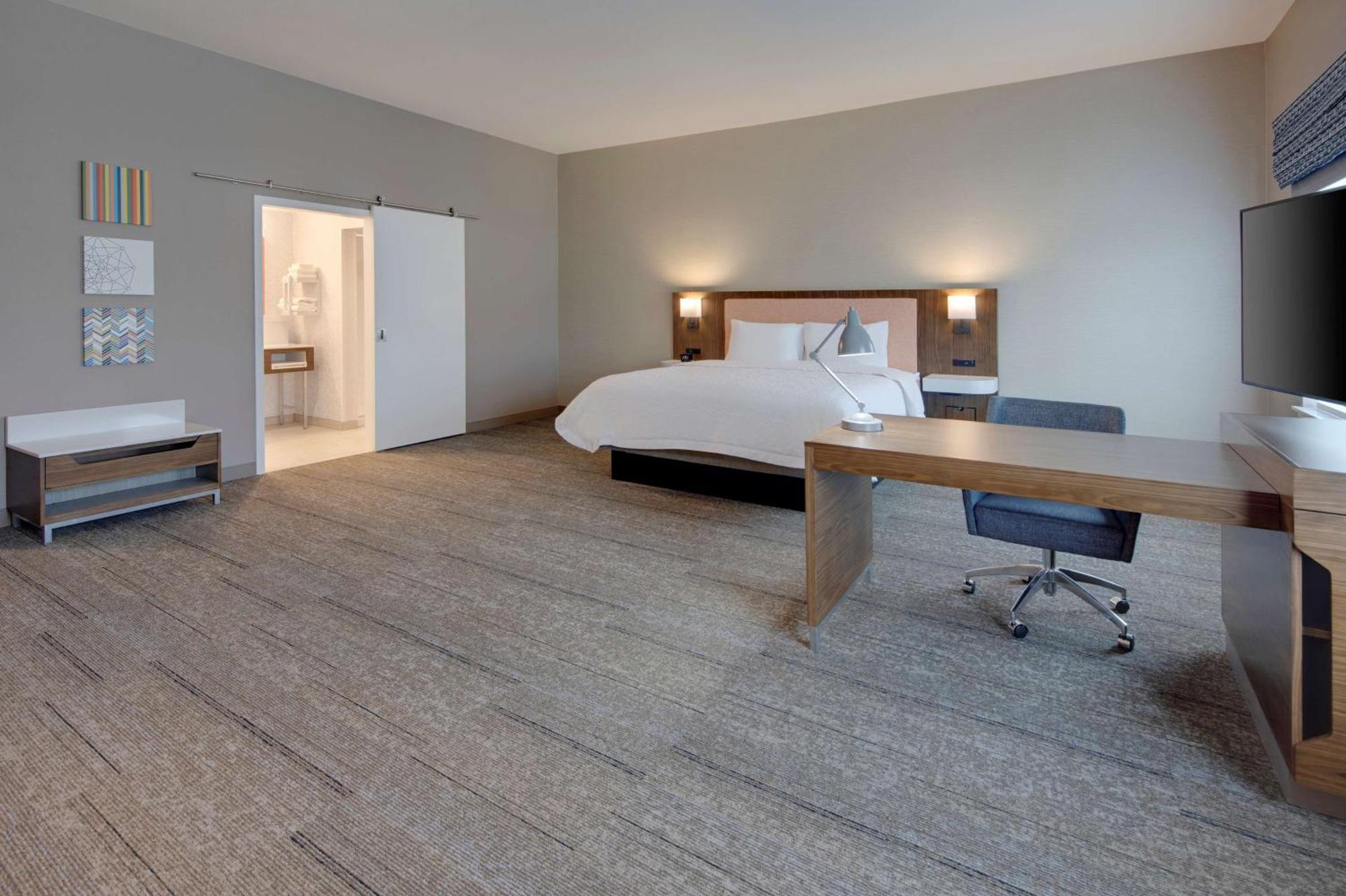King Studio Suite Non-Smoking