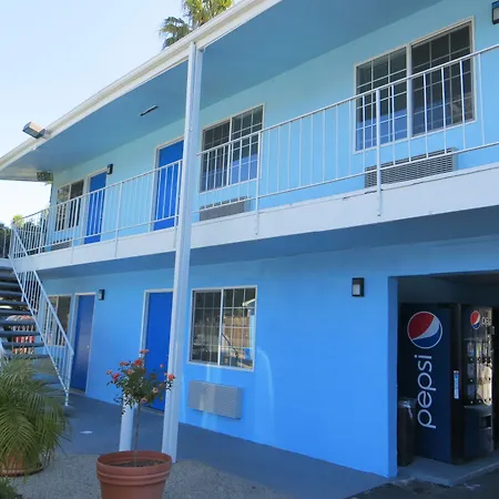 Surf City Inn & Suites-2